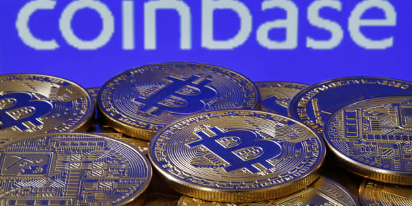 Oppenheimer downgrades Coinbase, cites 'unhealthy regulatory climate' after Wells notice