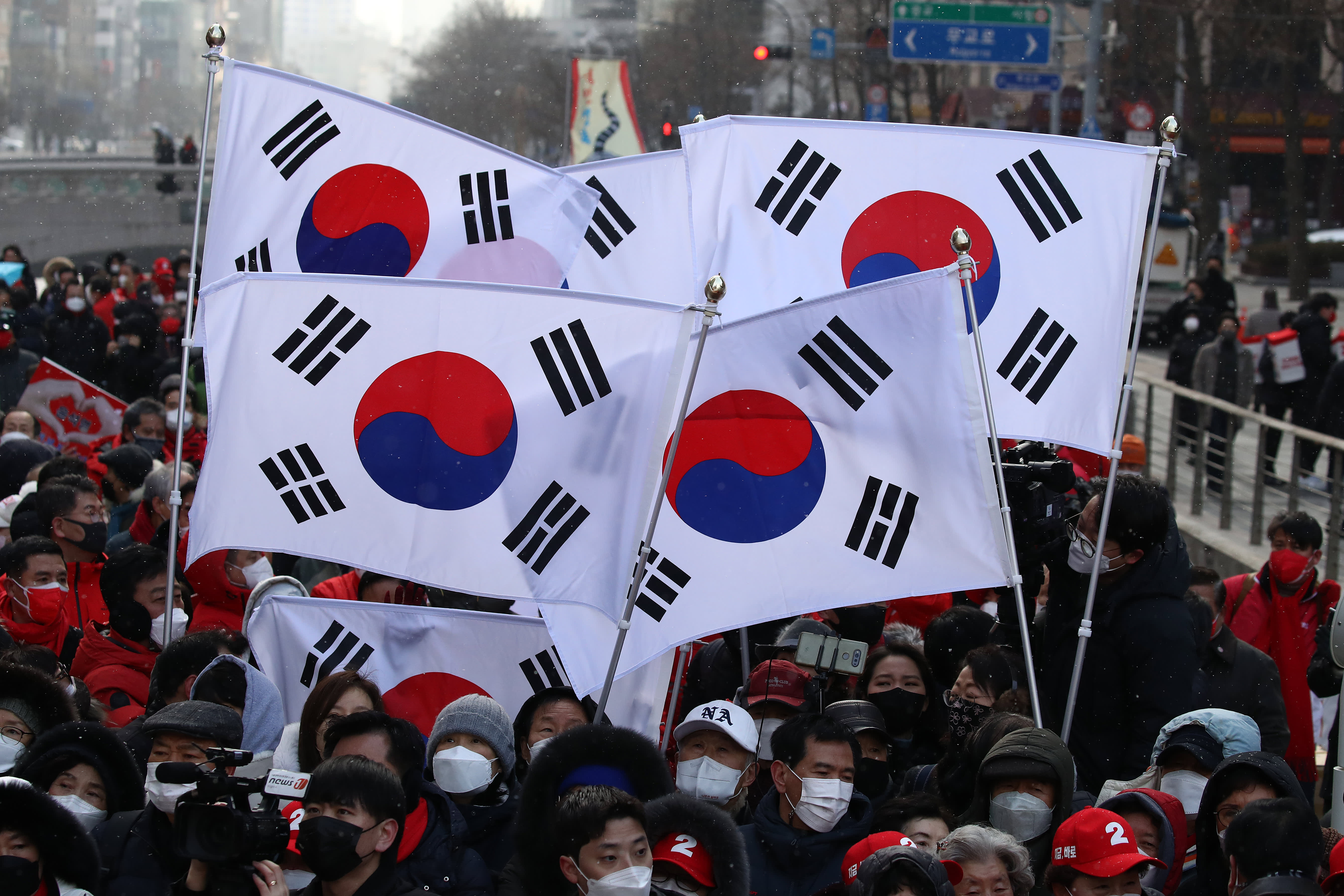 북한, 중국, 미국이 남한 선거를 주시하고 있다