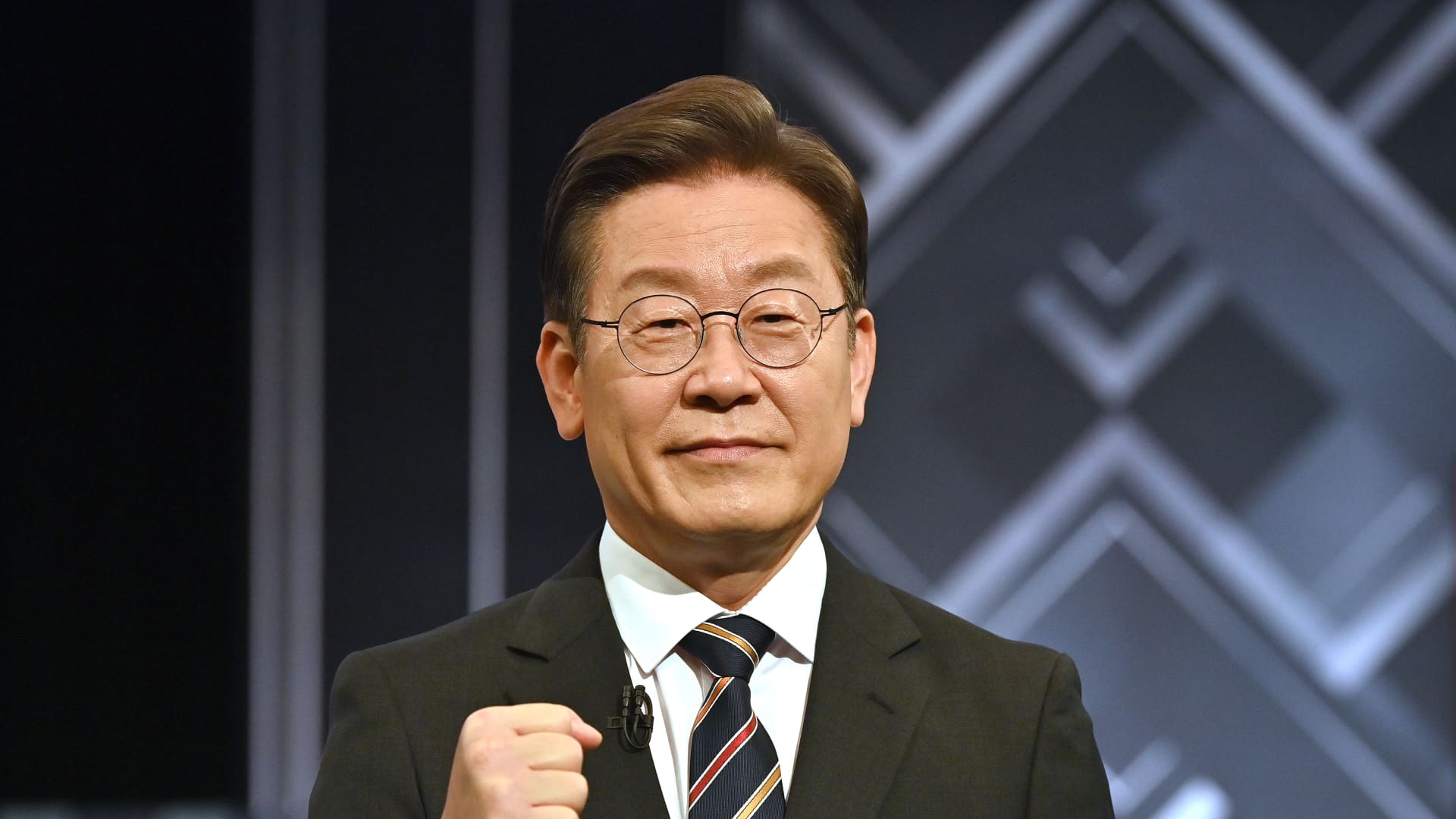 South Korean presidential candidate Lee Jae-myung of the ruling Democratic Party looks on before televised presidential debate for the upcoming March 9 presidential election at KBS studio on March 02, 2022, in Seoul.