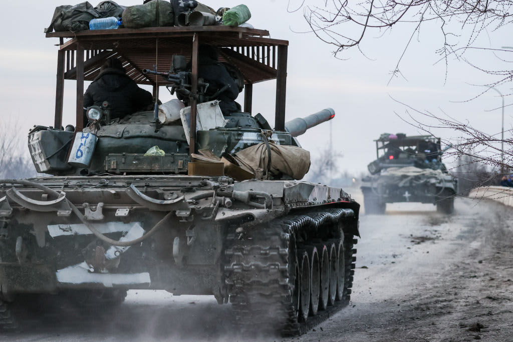 Russia’s chaotic and confusing invasion of Ukraine is baffling military analysts – CNBC
