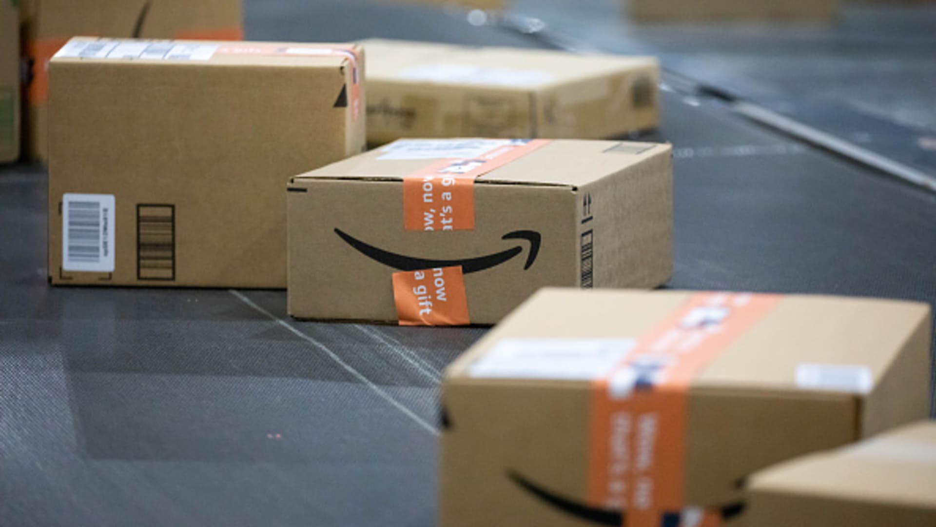 Amazon seller guide admits to bribing staff to aid clients will plead responsible