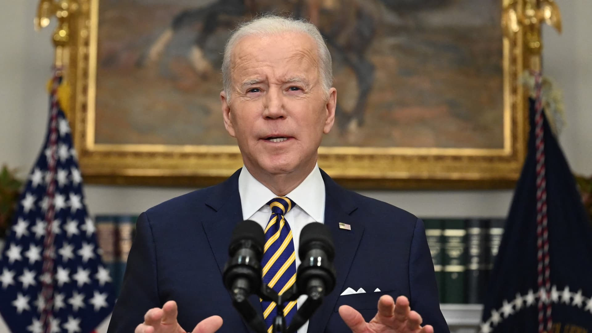 Biden says U.S. will ban Russian oil imports in response to Putin's ...
