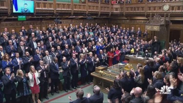 Ukraine President Volodymyr Zelenskyy addresses British Parliament via video, gets standing ovation