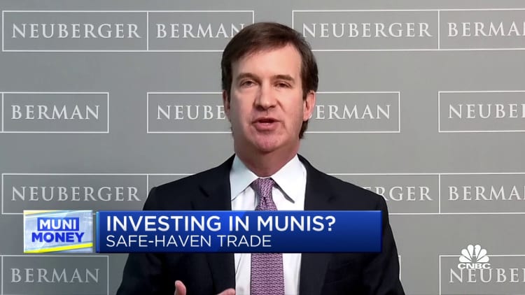 Neuberger Berman's Jamie Iselin says investors can get competitive return despite inflation