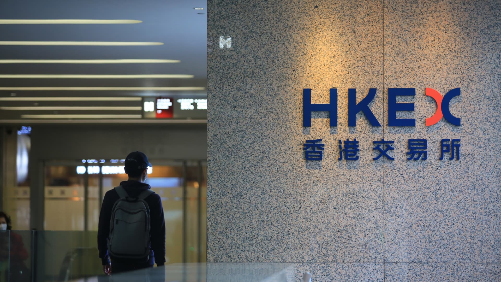 Hong Kong stocks lead losses;  Fed, BOJ meeting this week