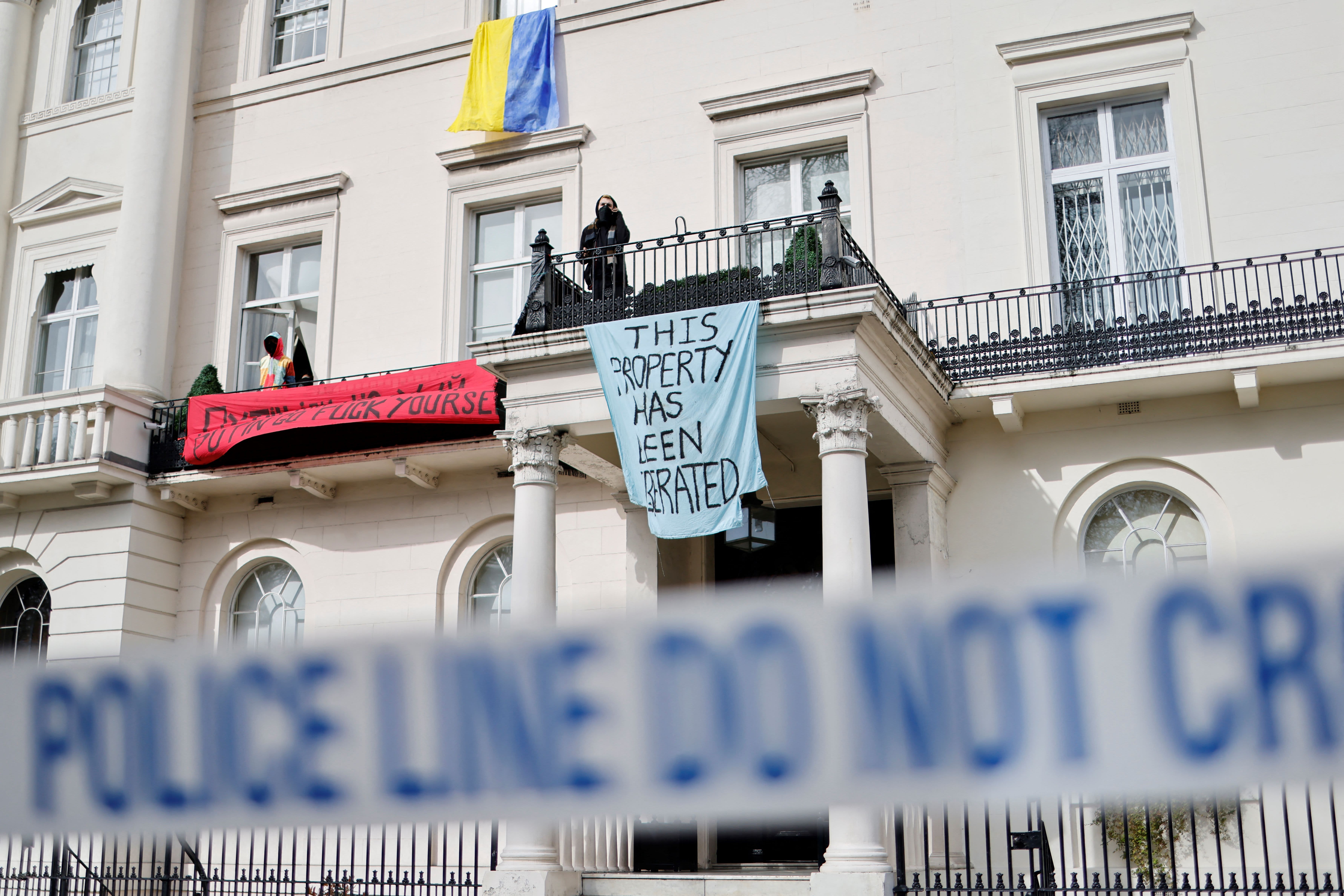 Squatters occupy London mansion thought to belong to sanctioned Russian oligarch – CNBC