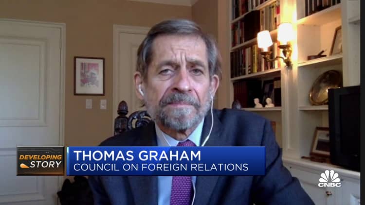 U.S. will not ease Russian sanctions without negotiated solution with Ukraine: Thomas Graham