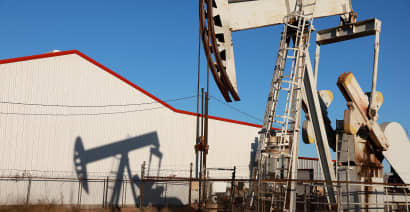 Oil falls as Russia downplays additional OPEC+ cuts