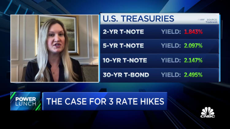 The Fed needs to raise rates, but not more than three times to avoid recession, says Stifel's Lindsey Piegza
