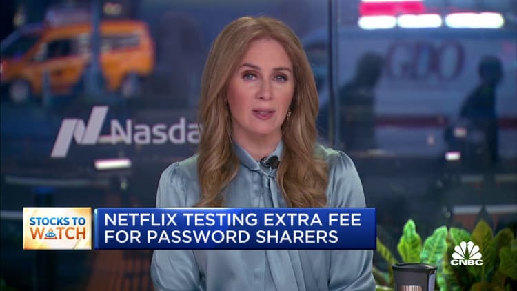 Netflix to test extra fee for password shares