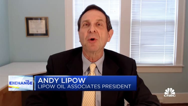 We expect gasoline to continue its slow price decline, says Lipow Oil Associates' president, Andy Lipow
