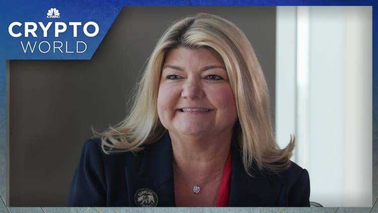 Crypto-based web3 remains in 'dial-up' phase, says Unstoppable Domains' Sandy Carter