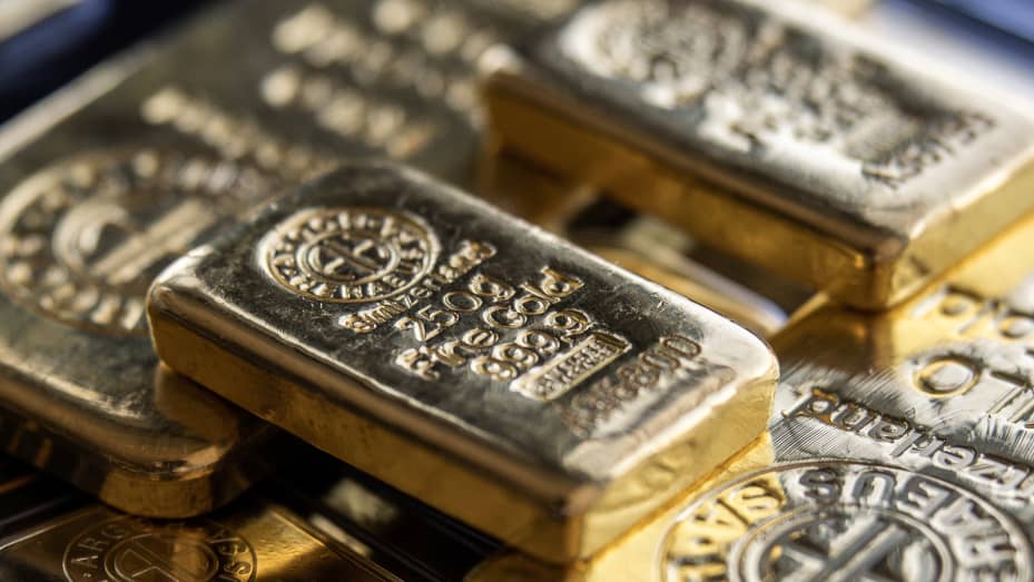 ทองคำดีดตัวขึ้นอีกครั้งหลังดอลลาร์เริ่มอ่อนค่าลง