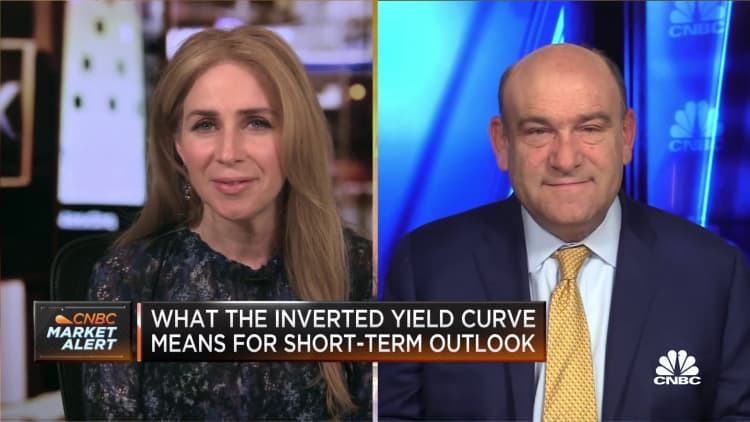 What the inverted yield curve means for short-term economic outlook