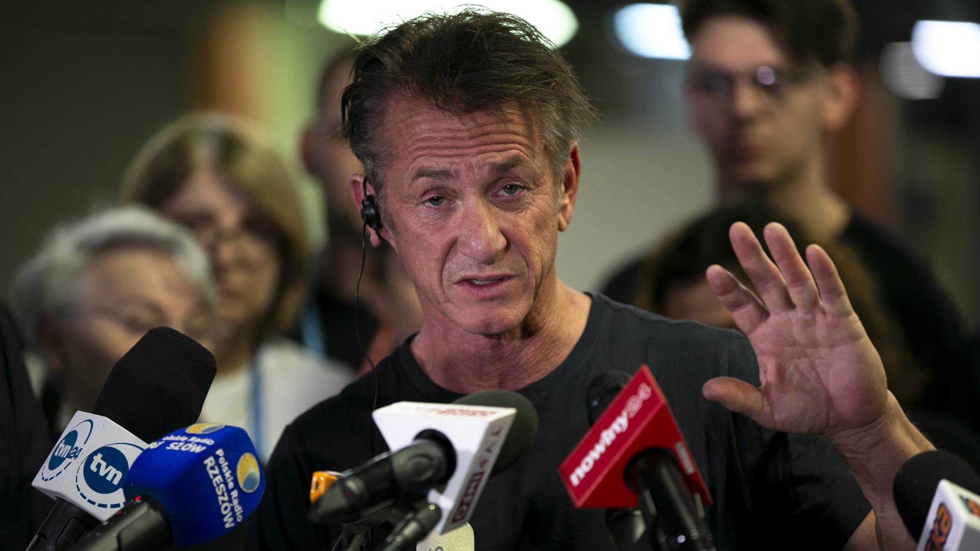 Hollywood star and founder of CORE (Community Organized Relief Effort) Sean Penn holds a press conference at a building housing refugees from Ukraine after signing an agreement with authorities to help refugees from Ukraine on March 25, 2022 in Rzeszow, Poland.