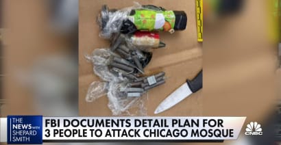 FBI documents detail plan for three people to attack Chicago mosque