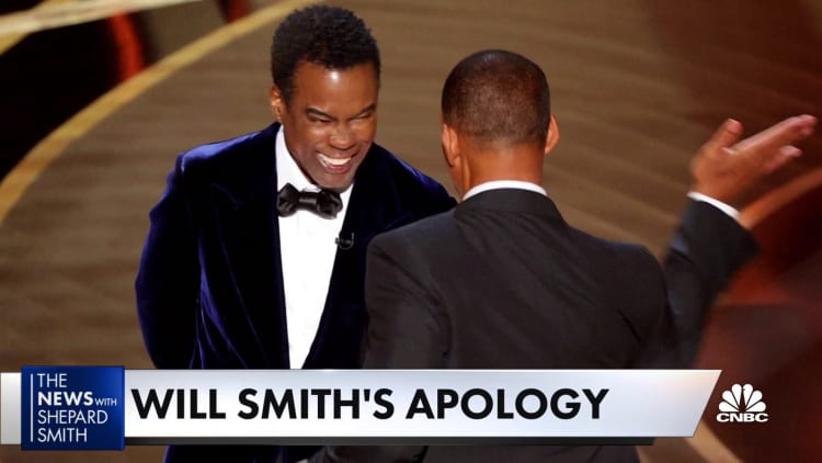 Will Smith apologizes for slapping Chris Rock
