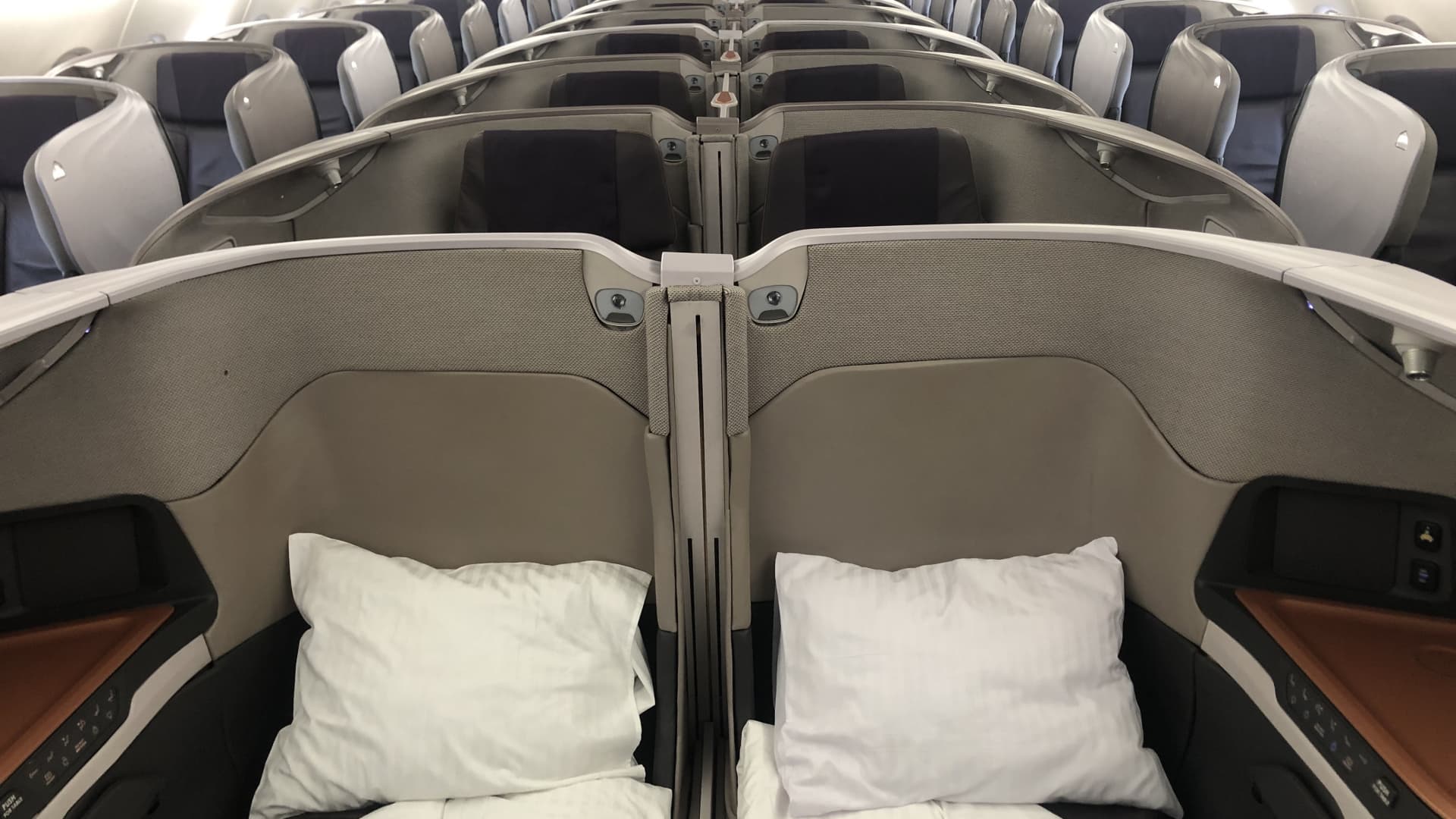 Singapore Airlines latest business class cabin debuts in New York