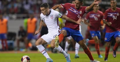 U.S. men qualify for World Cup despite 2-0 loss at Costa Rica
