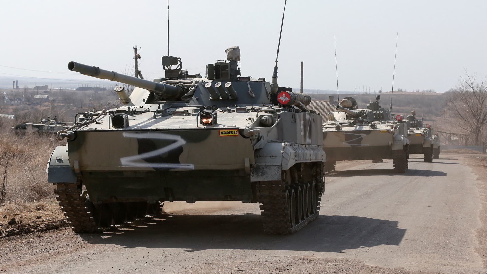 Pentagon sees Russia planning broader attacks in Ukraine; Biden says U.S. will send more artillery – CNBC