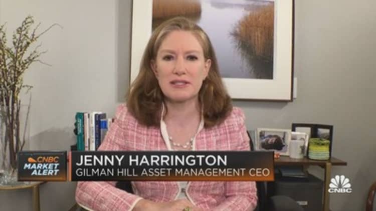 Gilman Hill's Jenny Harrington on why she is bullish on Cisco-type tech, and staying long energy
