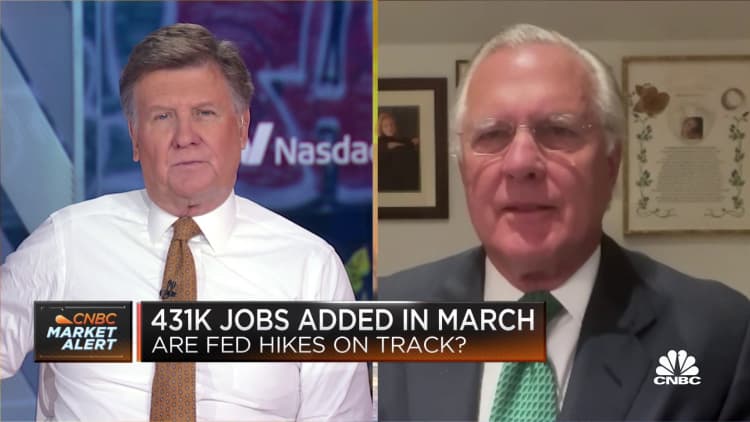 We have to slay the 'inflation dragon,' says former Fed President Richard Fisher