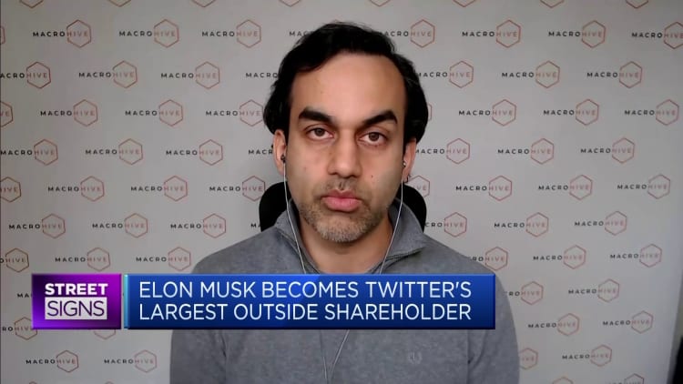 Elon Musk feels like Twitter has gone in the wrong direction, analyst says
