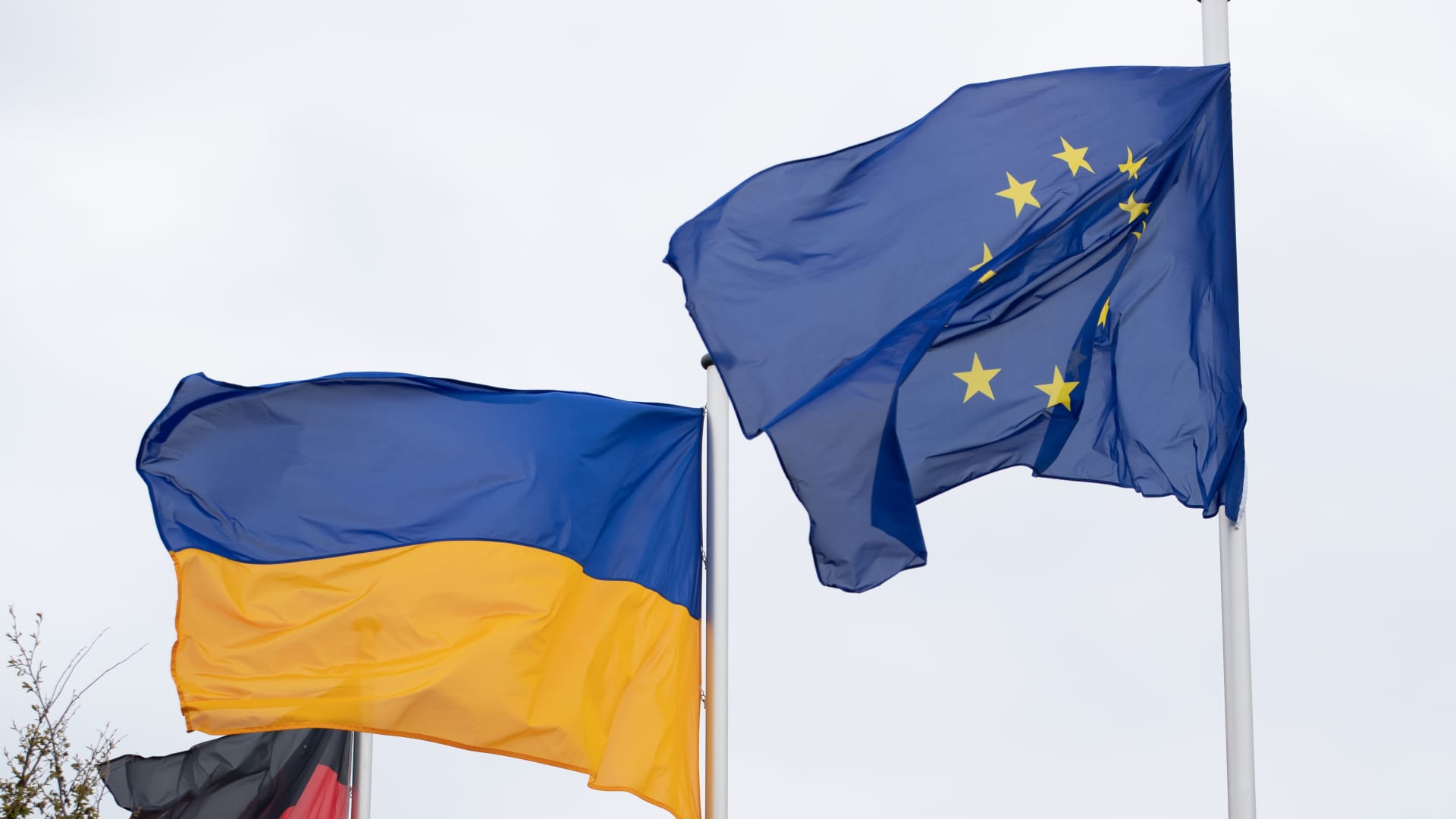 The EU remains divided on whether to impose an import ban on Russia energy.