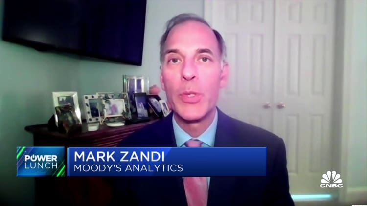 Spending growth will slow as inflation affects wages, says Moody's Analytics Mark Zandi
