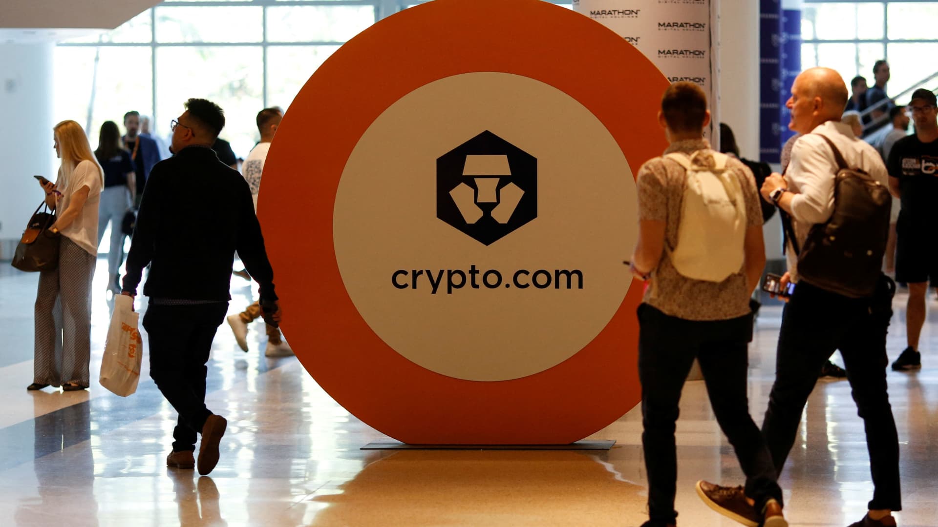 Crypto.com customers worry it could follow FTX, as CEO tries to reassure them everything's fine