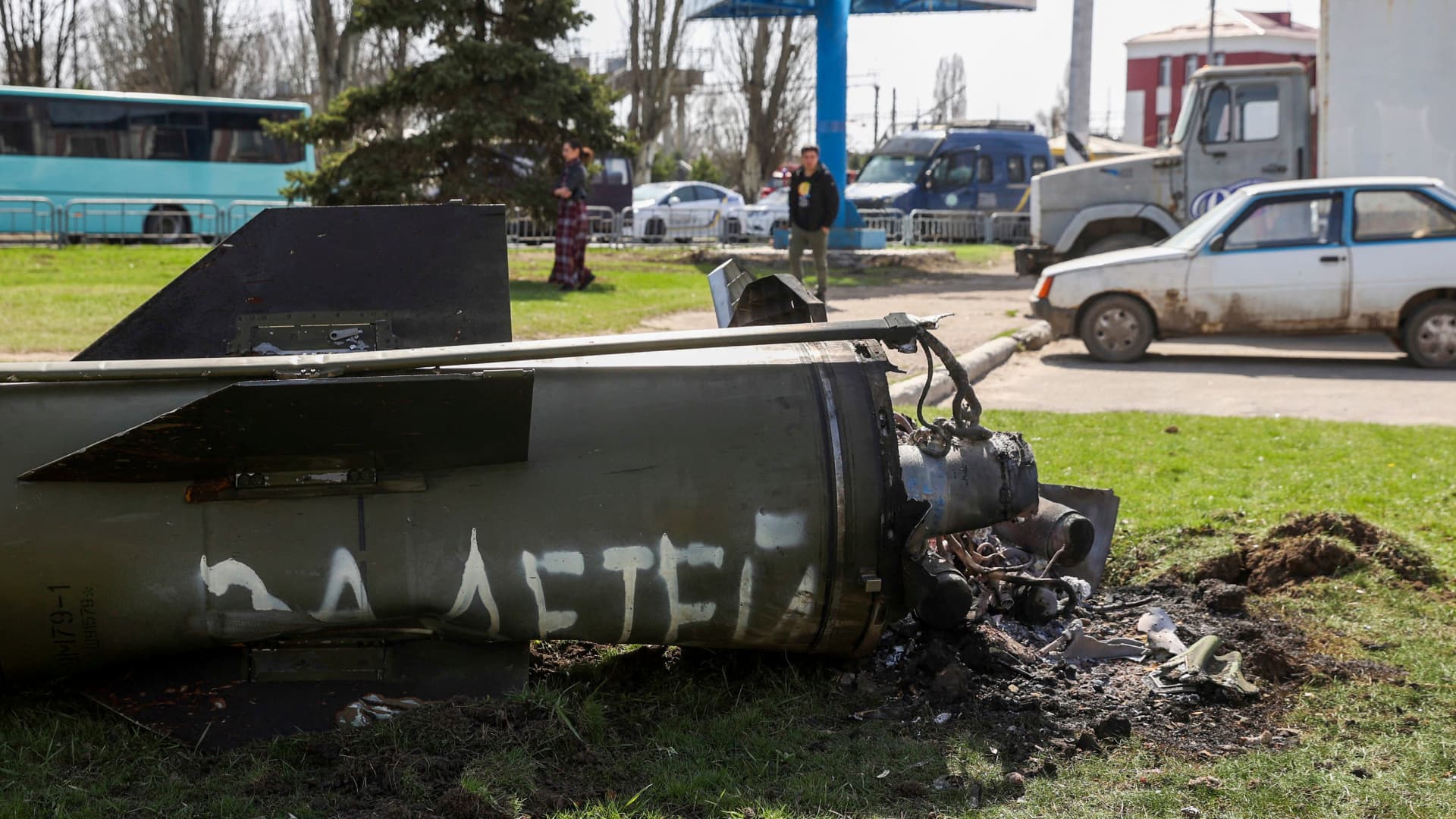 The remains of a Russian rocket, one of two to be launched at a railway station in Kramatorsk, eastern Ukraine, killing 30 and injuring 100 more.