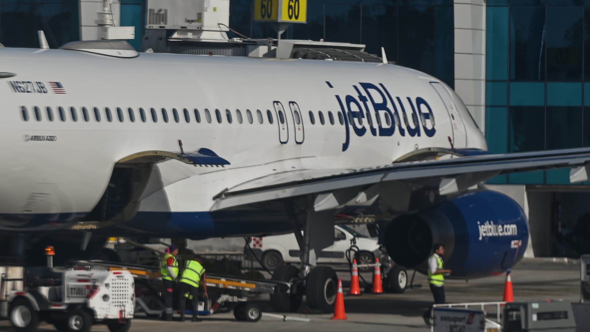 JetBlue, Alaska Airlines flight changes: Fewer options, higher fares