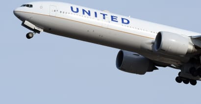 United adds new trans-Atlantic flights for summer 2023 in bet on travel recovery