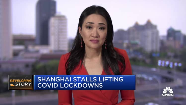 Shanghai stalls lifting Covid lockdowns as U.S. orders staff to leave