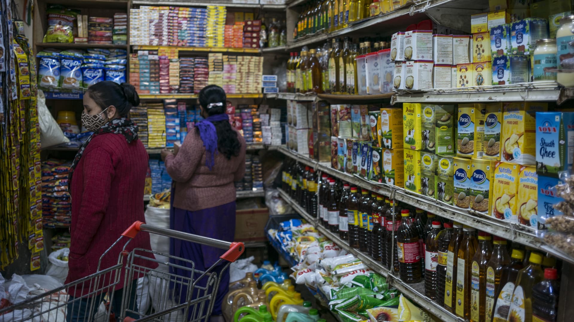 India’s central bank pivots focus from growth to fighting inflation as prices rise – CNBC