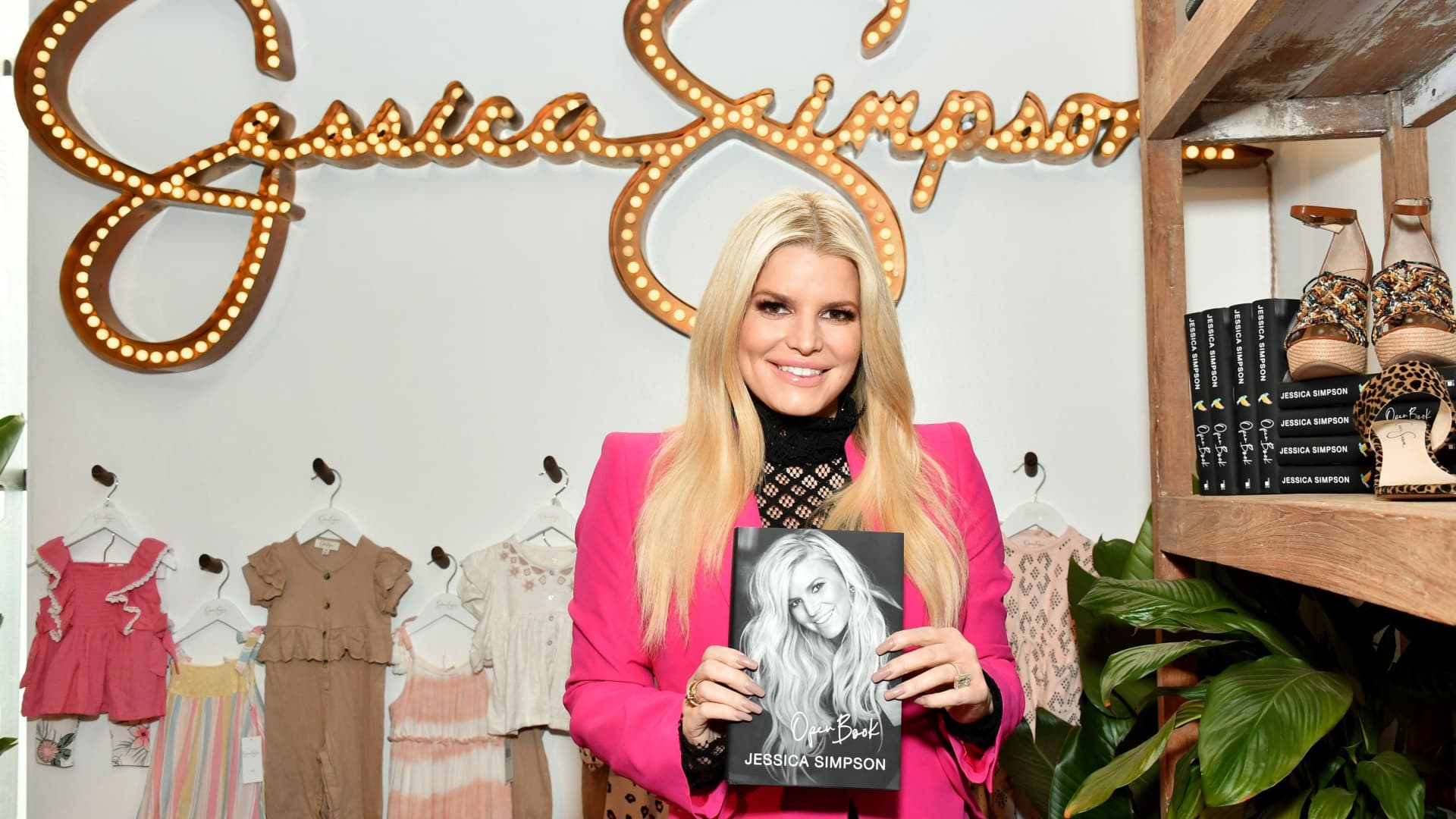 Facts About Jessica Simpson's Net Worth and Her Multi-Million Dollar  Business