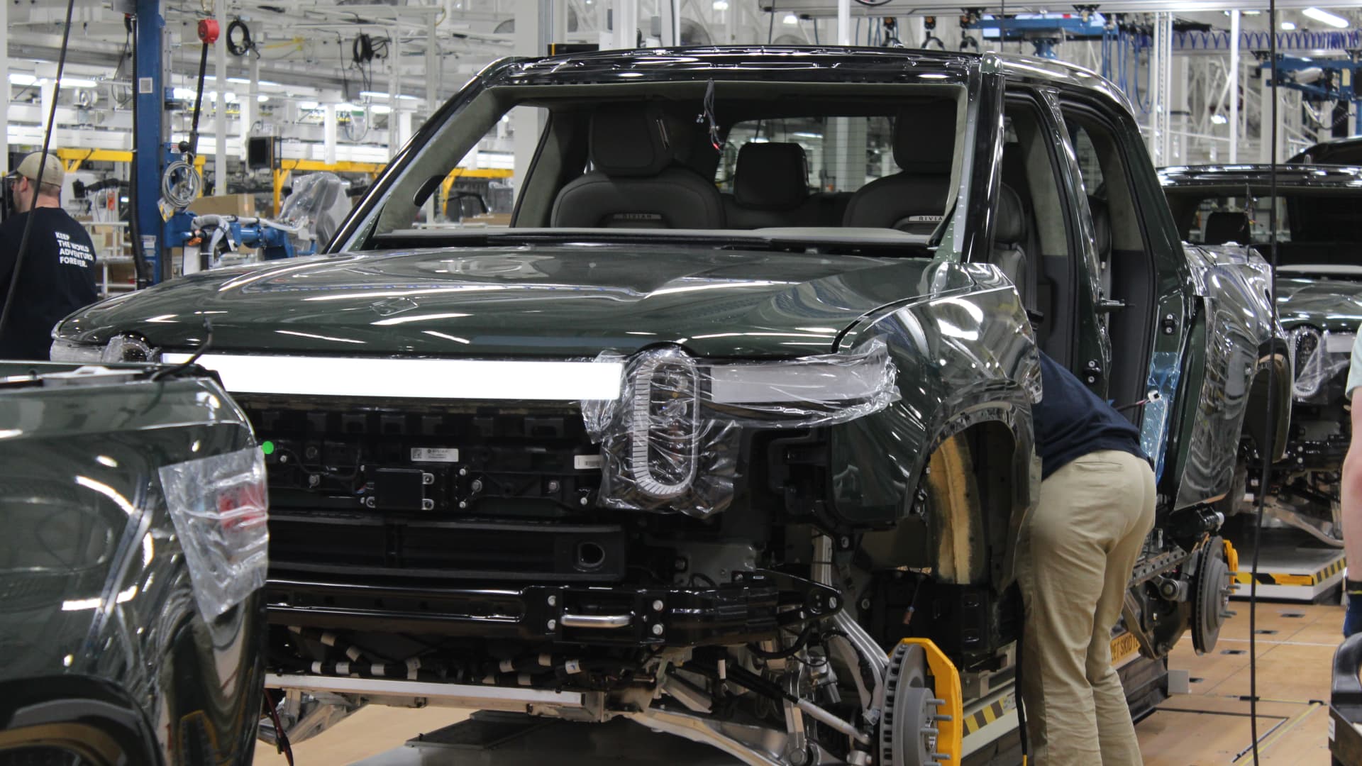 Rivian says it is still on track to build 25,000 electric cars by 2022