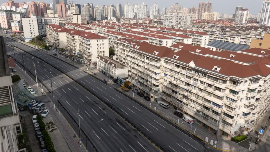 A general view shows empty streets during the second stage of a Covid-19 lockdown in the Yangpu district in Shanghai on April 1, 2022. - China OUT (Photo by AFP) / China OUT (Photo by STR/AFP via Getty Images)