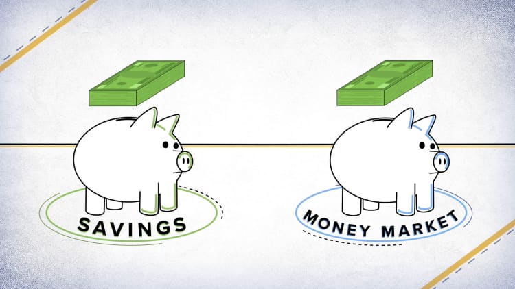 When to invest with a savings account vs. money market account