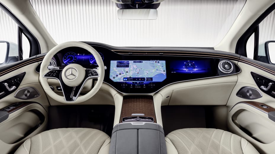 Mercedes-Benz, Microsoft to test ChatGPT in vehicles