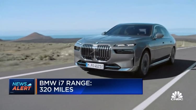 BMW unveils all-electric 7 series