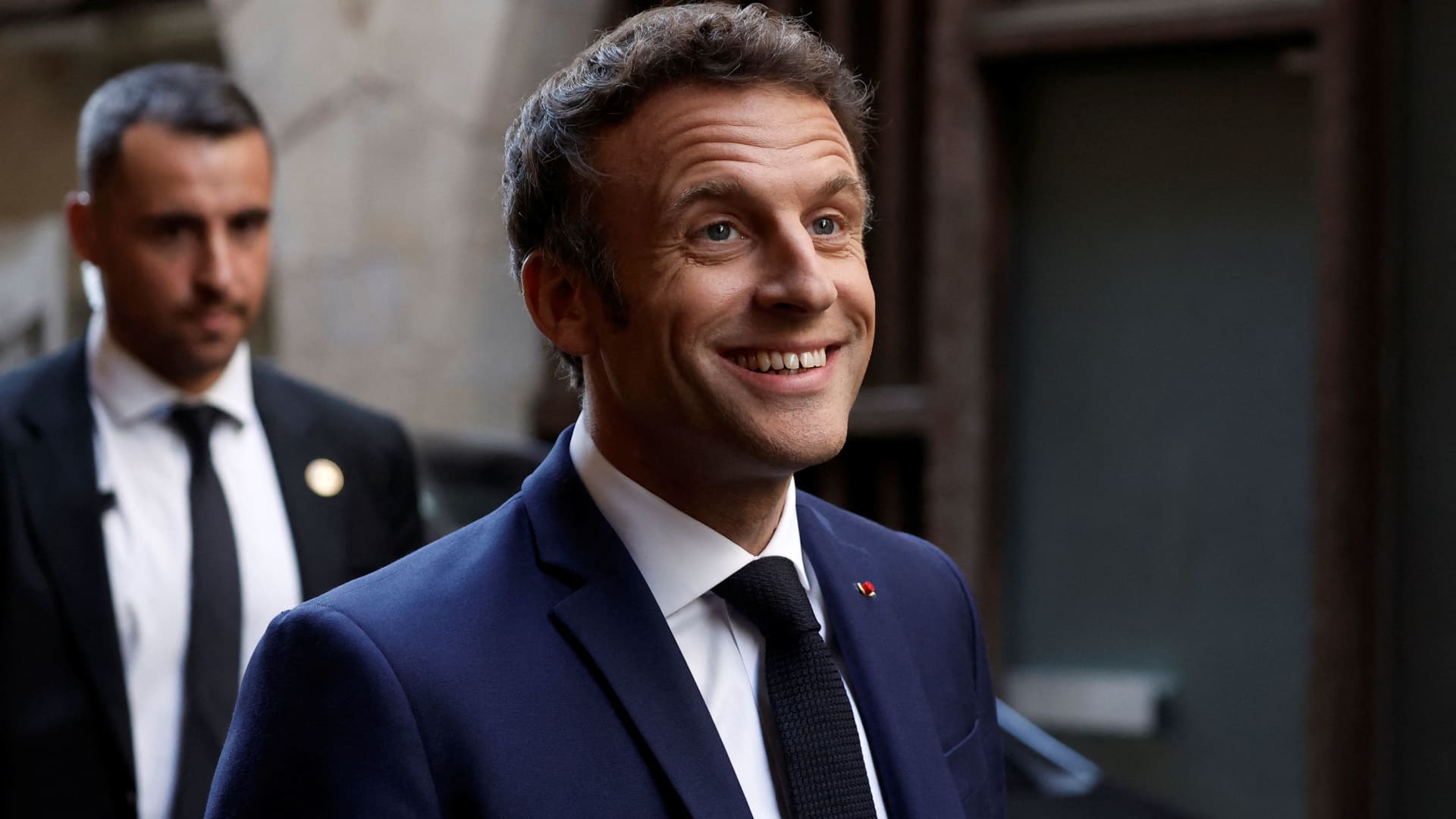 French projections: Macron’s centrists to keep a majority
