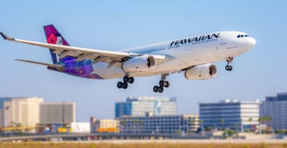 Turbulent Hawaiian Airlines flight seriously injures 11 people