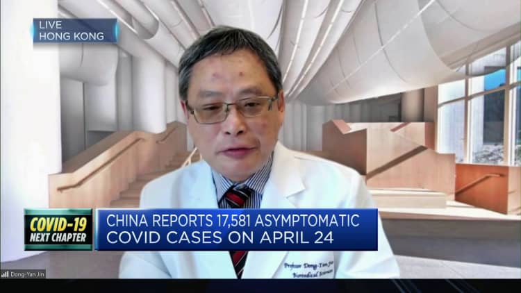 China should immediately approve Pfizer-BioNTech's Covid vaccine, says professor
