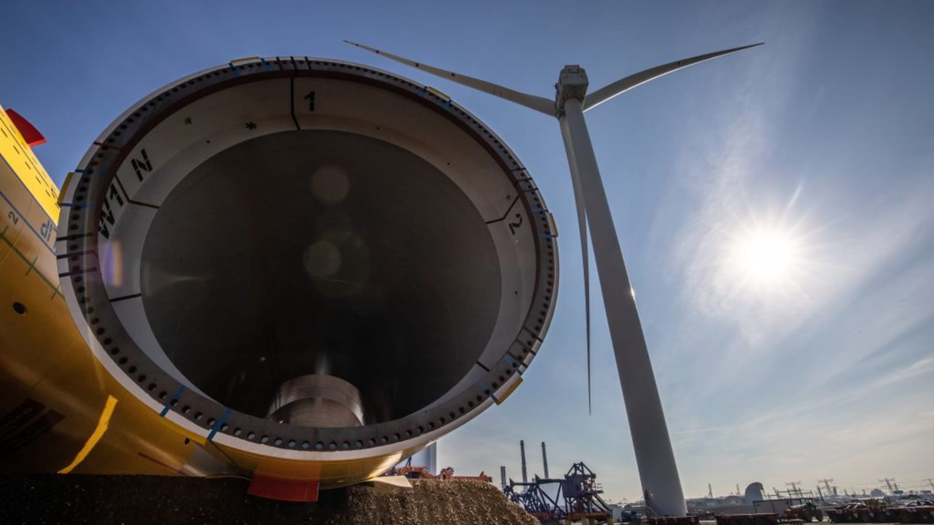 The ‘world’s largest offshore wind farm’ produces its first power
