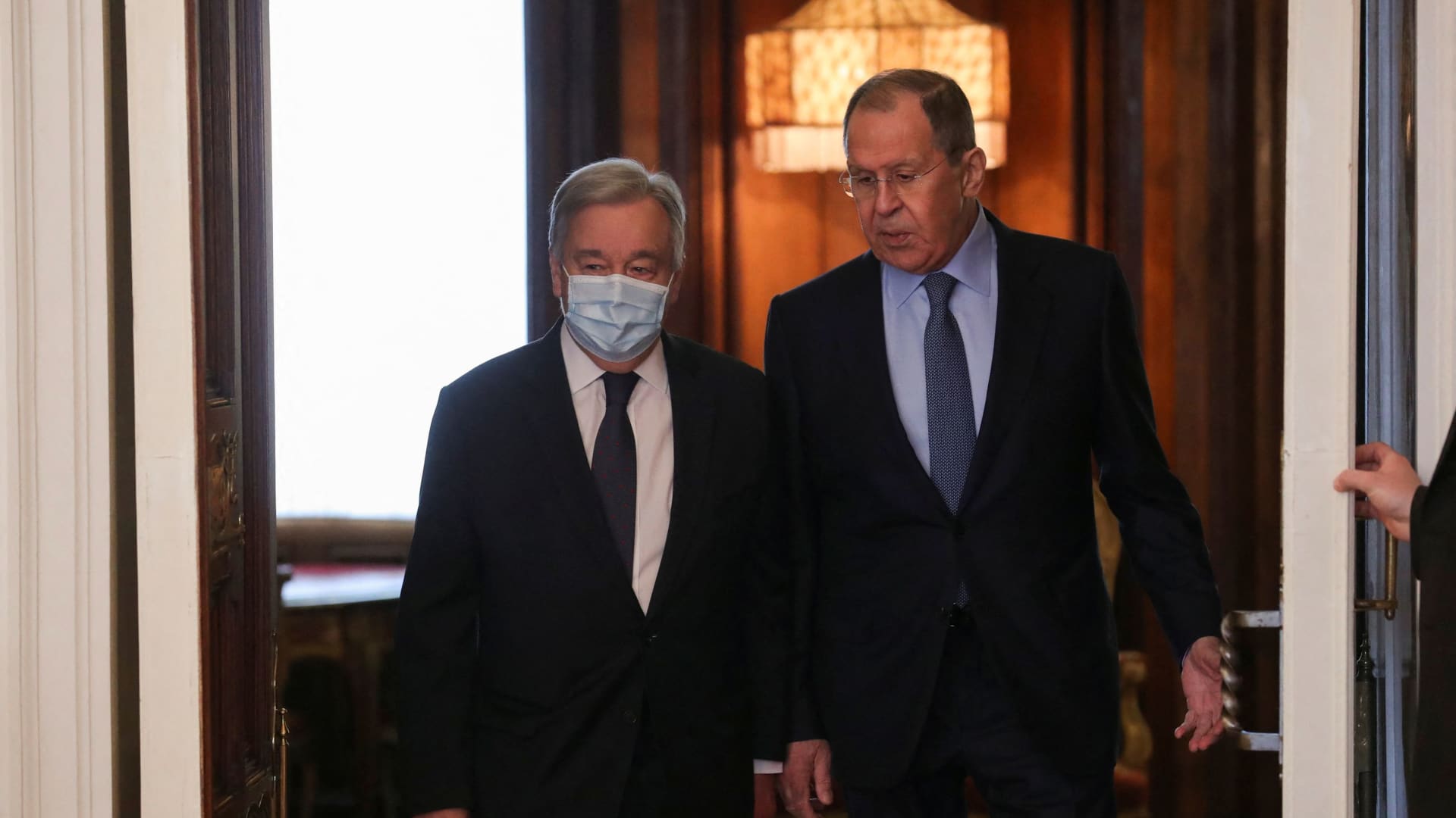 Russian Foreign Minister Sergei Lavrov and UN Secretary-General Antonio Guterres meet in Moscow, Russia, April 26, 2022. 