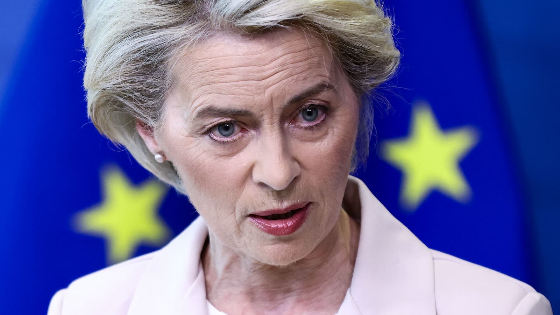 European Commission President Ursula von der Leyen makes a statement in Brussels on April 27, 2022, following the decision by Russian energy giant Gazprom to halt gas shipments to Poland and Bulgaria in Moscow's latest use of gas as a weapon in the conflict in Ukraine.