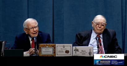Buffett rips Wall Street for turning stock market into ‘a gambling parlor