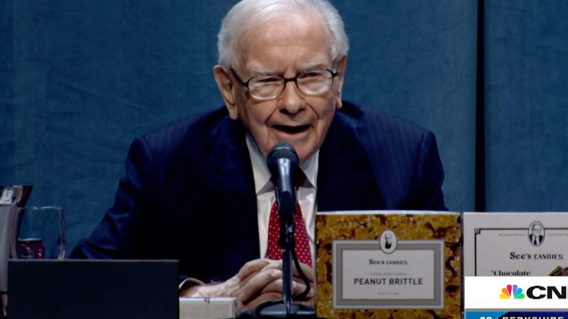 Warren Buffett at press conference during the Berkshire Hathaway Shareholders Meeting, April 30, 2022.
