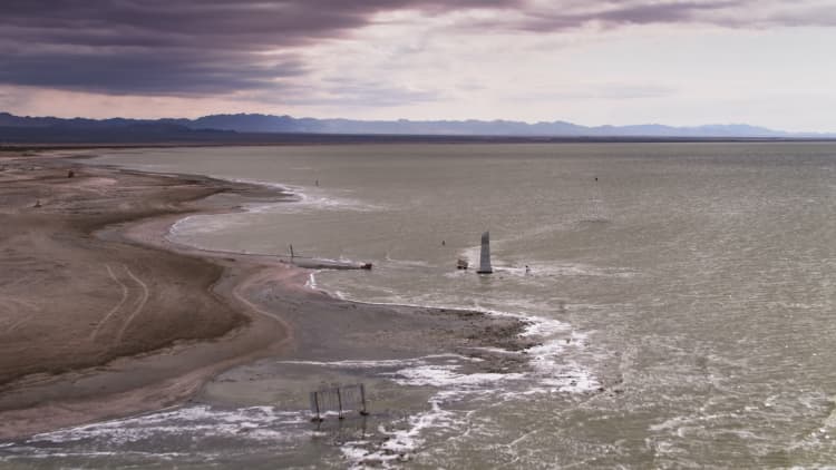 Comment la mer de Salton pourrait fournir suffisamment de lithium pour répondre à la demande totale des États-Unis